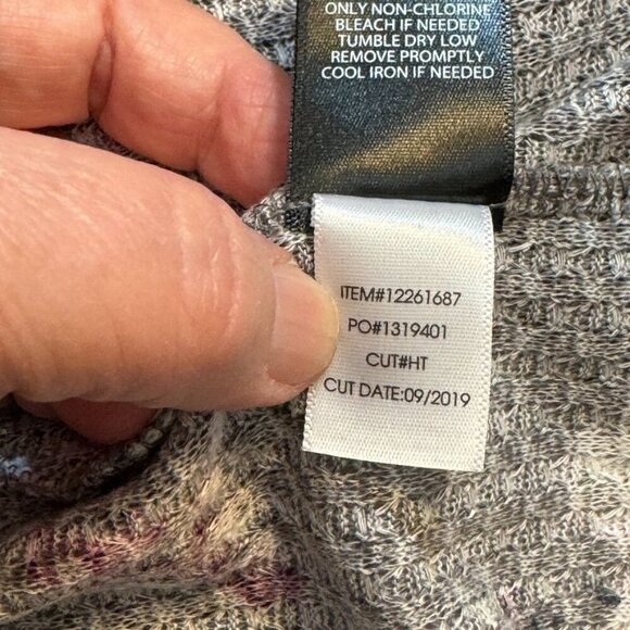 Torrid Floral Waffle Knit Top Sz 5 Gray Multicolor Long Sleeve Scoop Neck NEW - Picture 10 of 16